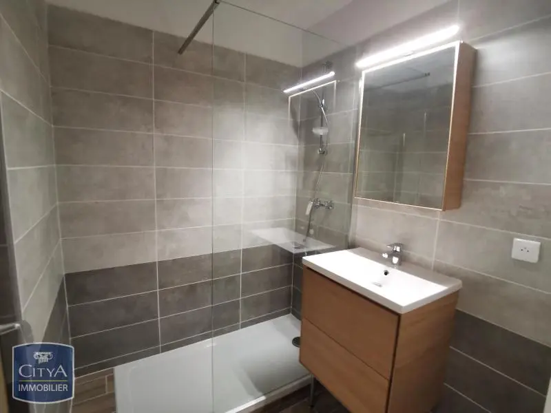 Photo 3 Appartement 1 pièce 32.07m²