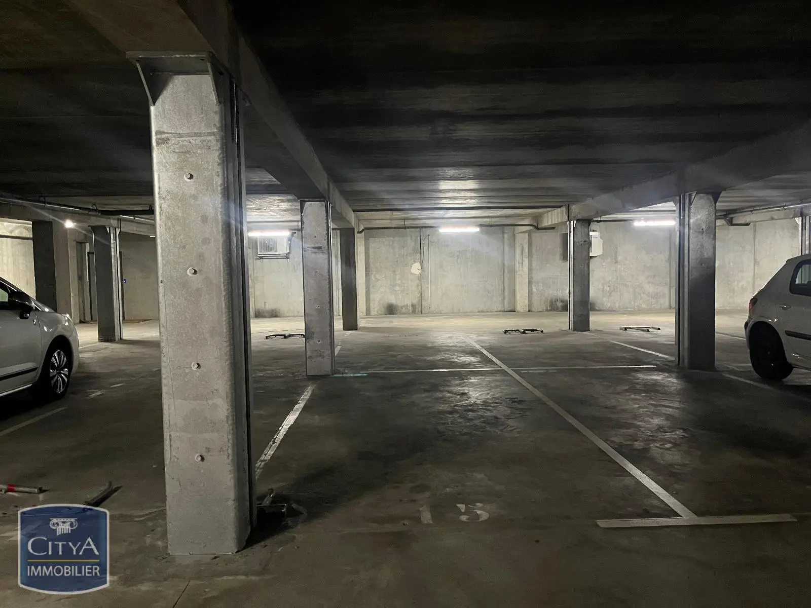 Photo 4 Parking