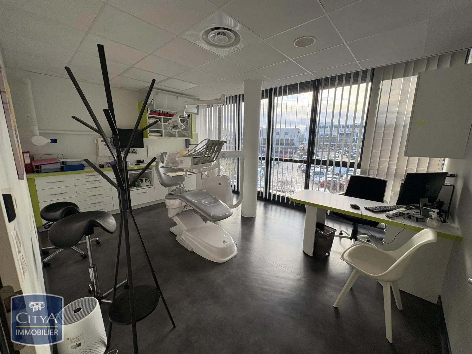 Photo 4 Local Professionnel 12 pièces 209m²