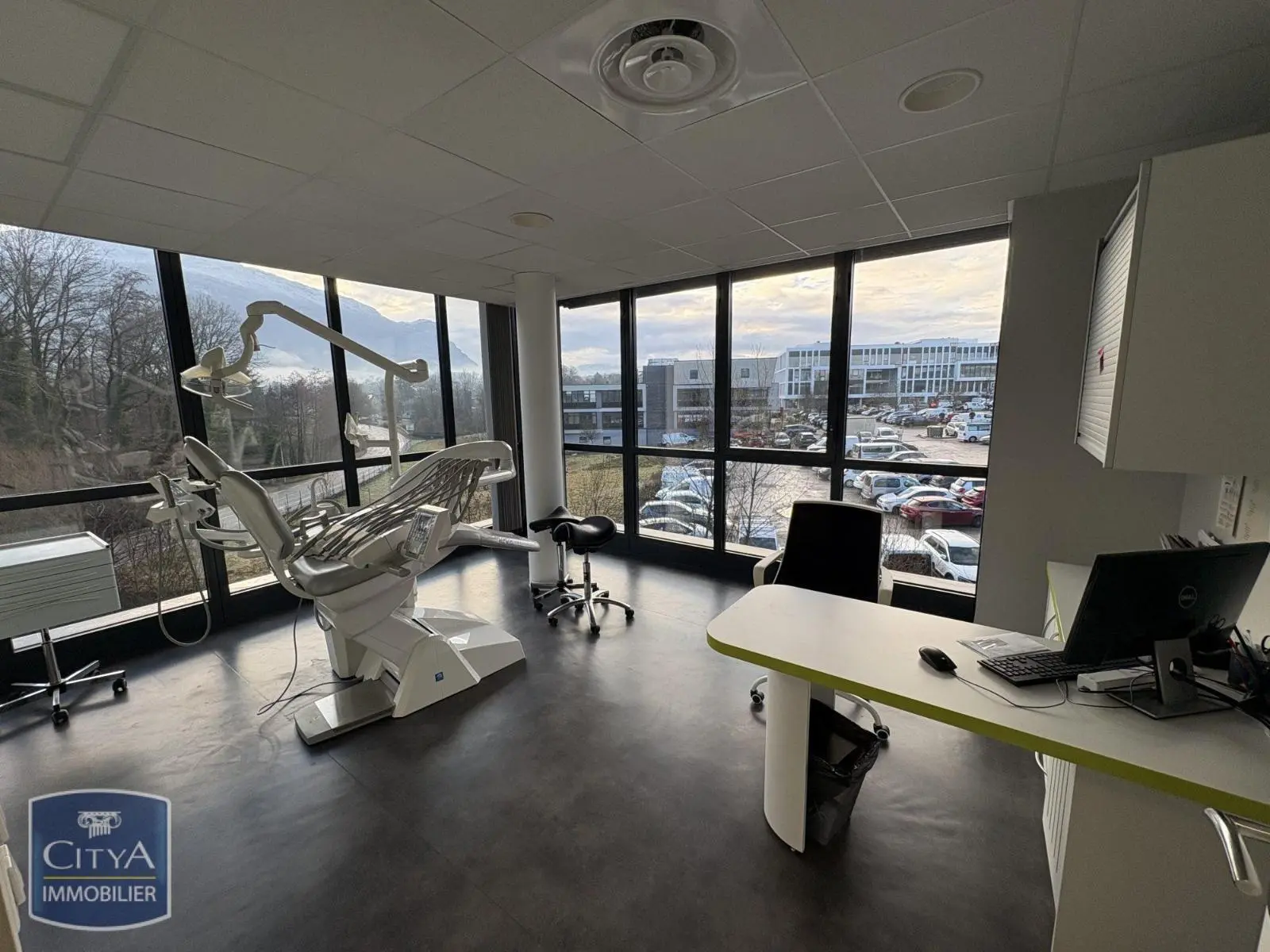 Photo 5 Local Professionnel 12 pièces 209m²