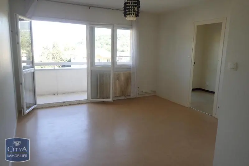 Photo 1 Appartement 1 pièce 27.6m²