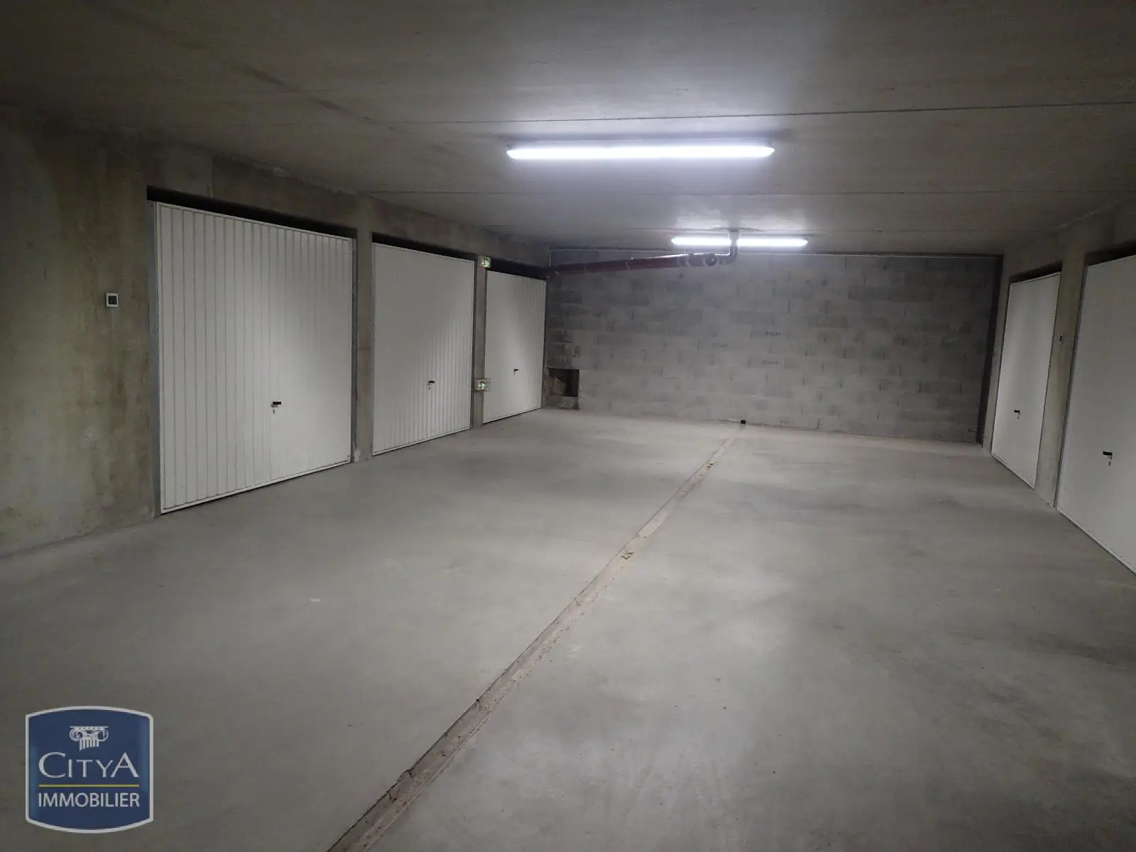 Photo 2 Parking 12m²