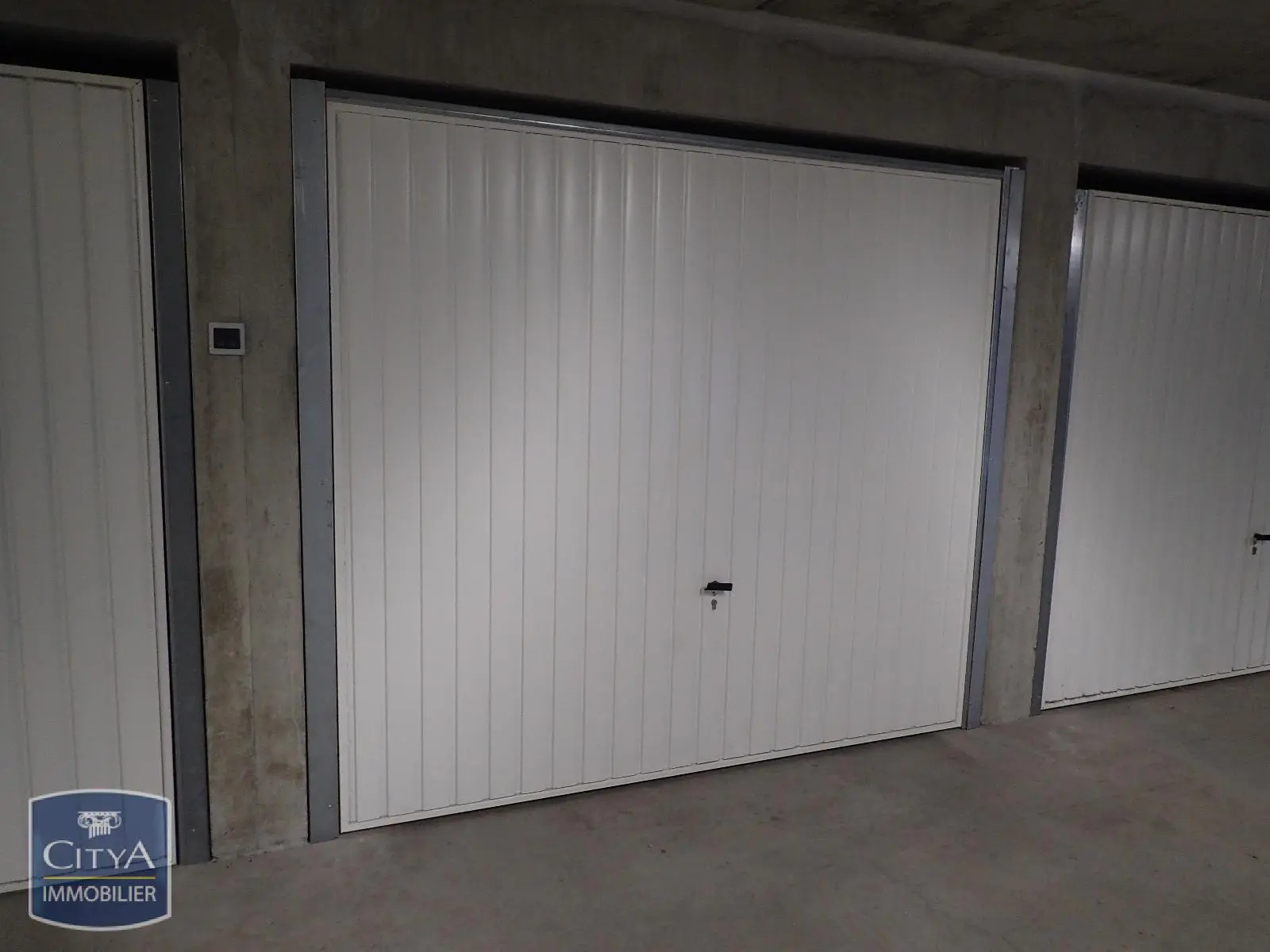 Photo 1 Parking 12m²