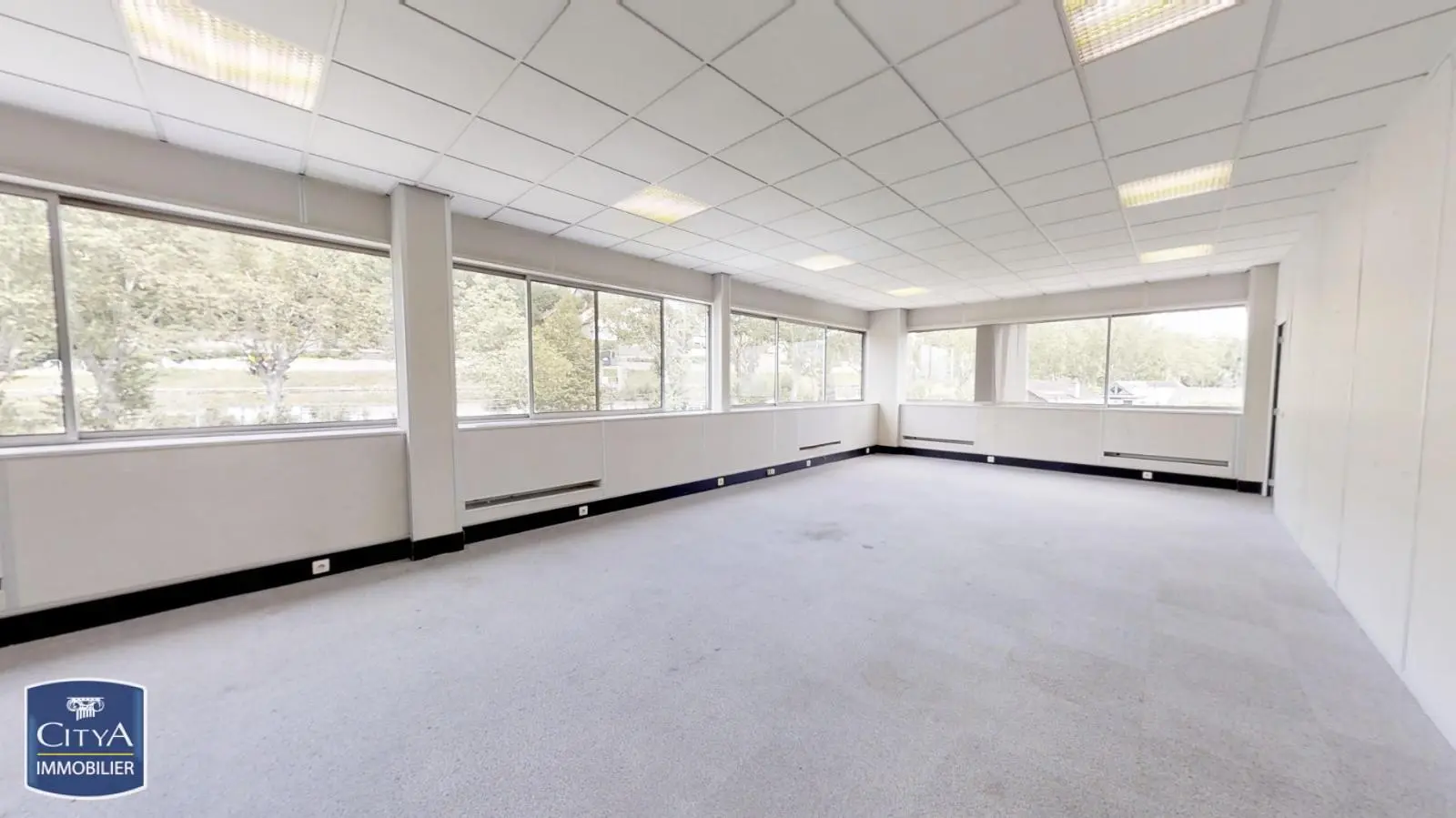 Photo 1 Local Commercial