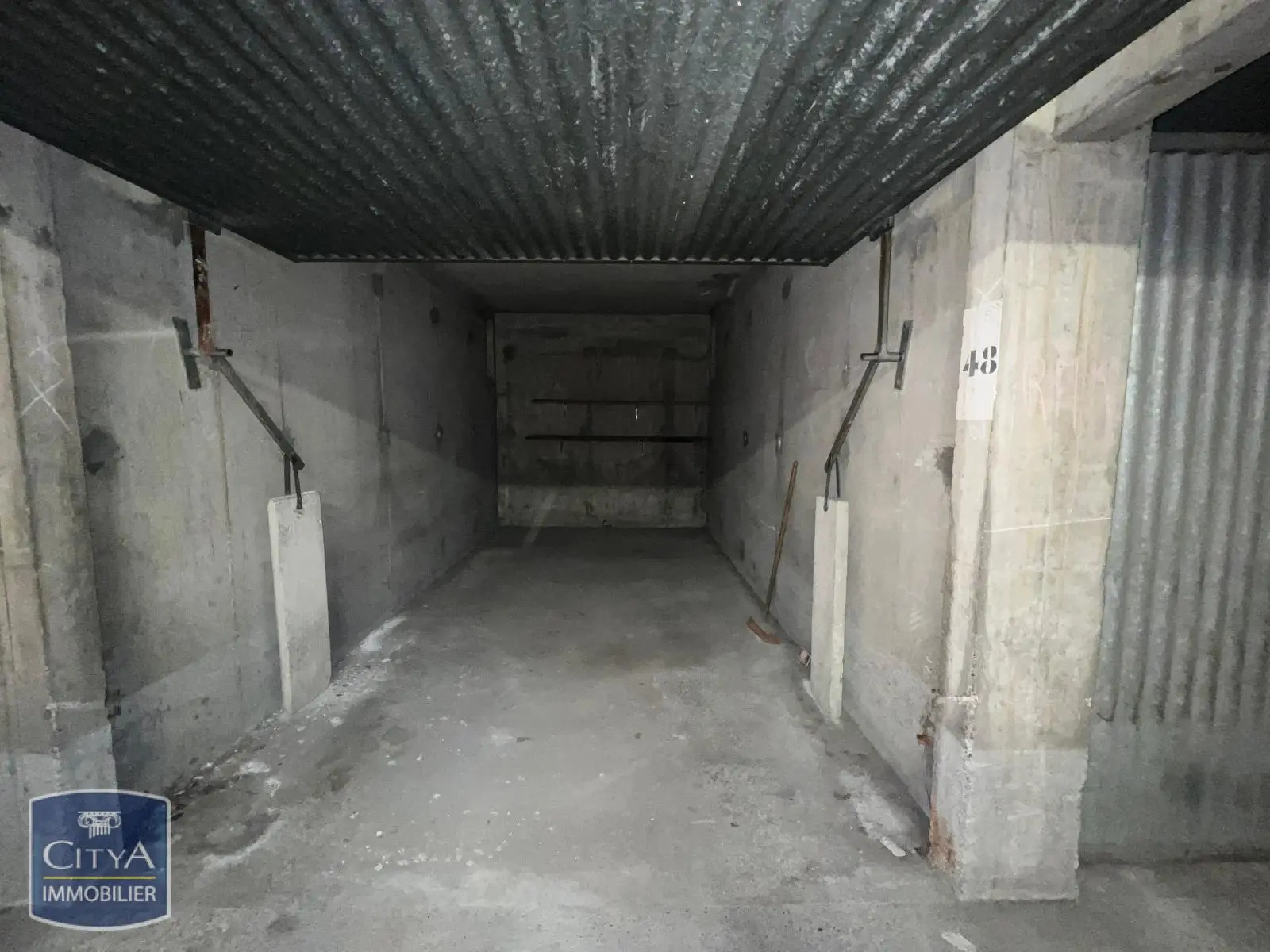 Photo 1 Parking
