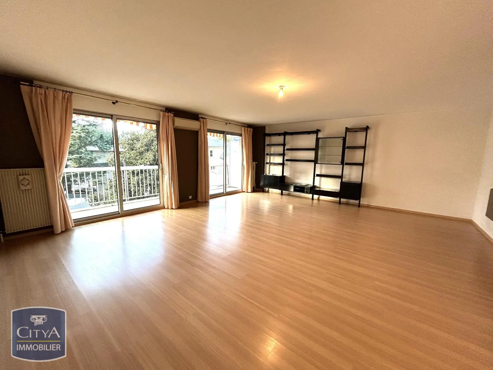 Photo 1 Appartement 4 pièces 112.49m²