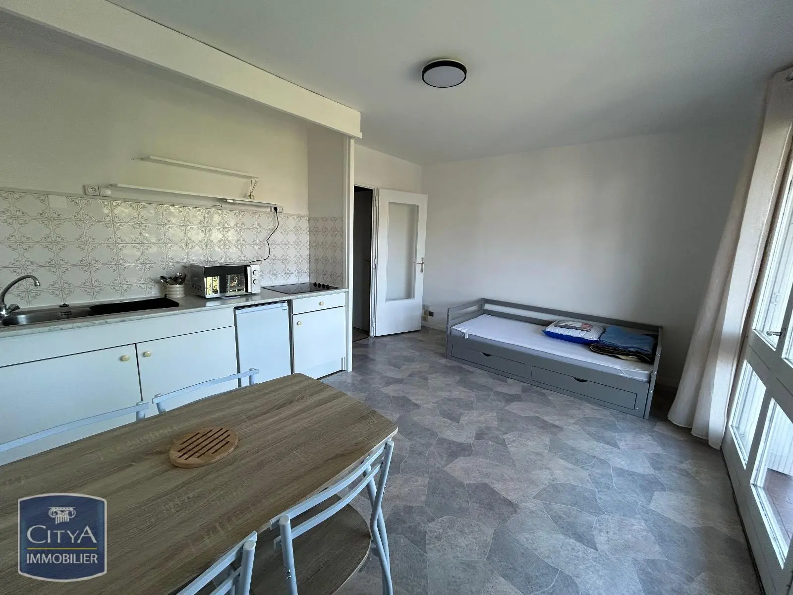 Photo 1 Appartement 1 pièce 22.04m²