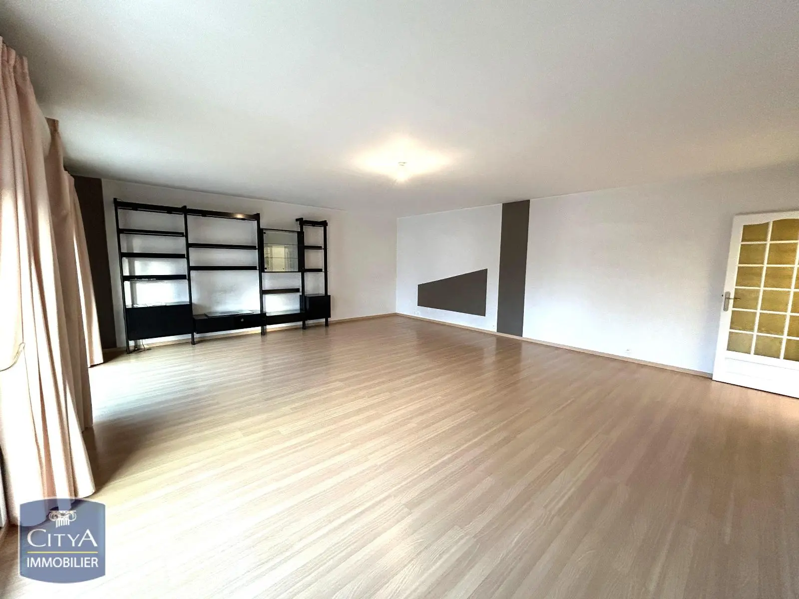 Photo 2 Appartement 4 pièces 112.49m²