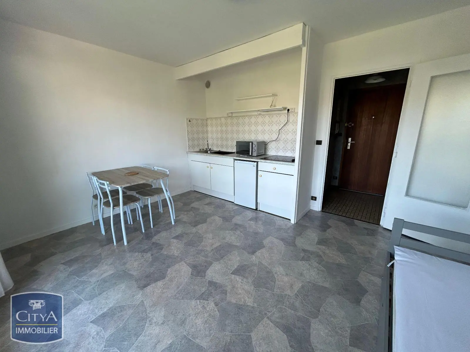 Photo 2 Appartement 1 pièce 22.04m²