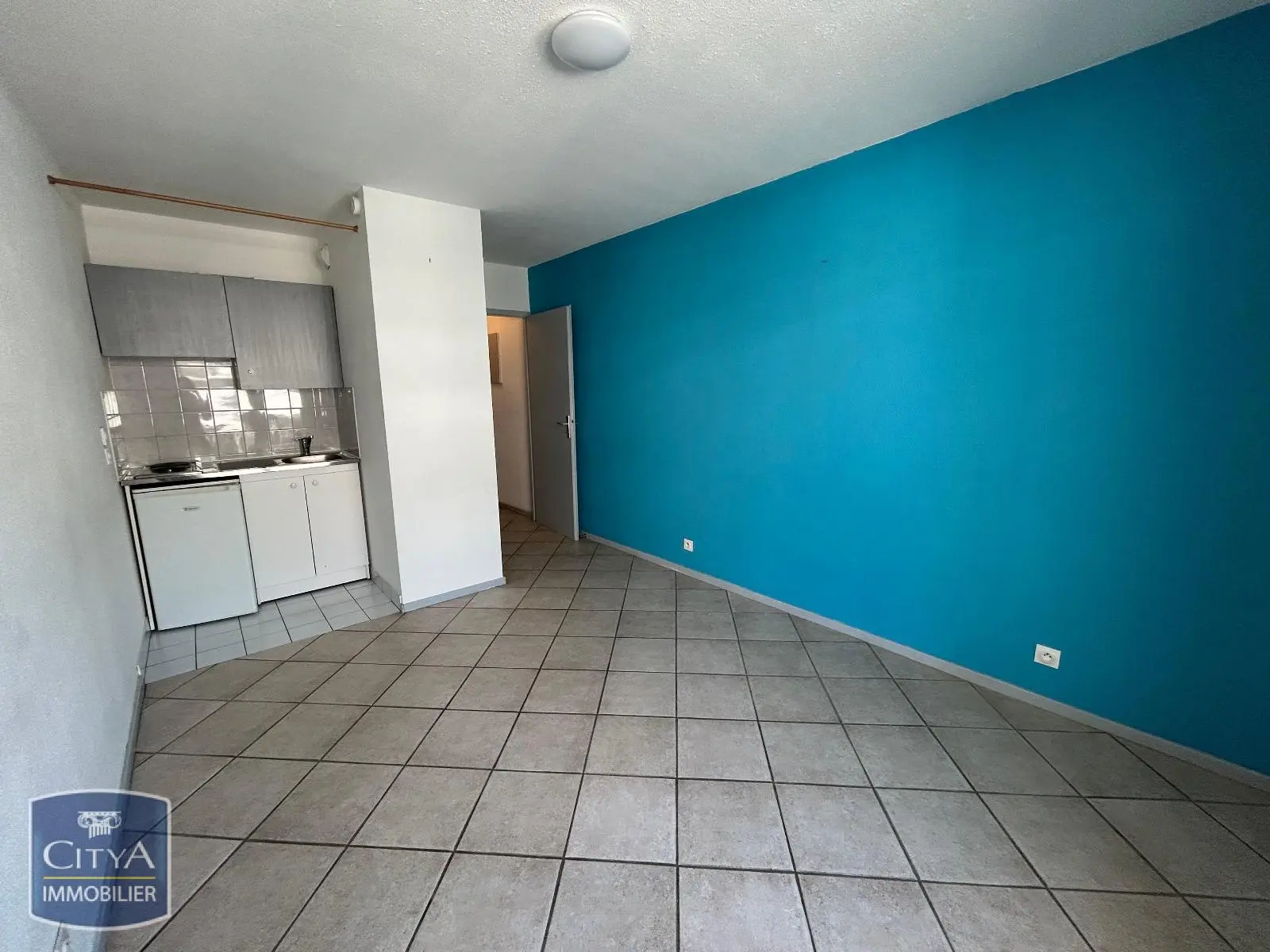Photo 1 Appartement 1 pièce 18.18m²