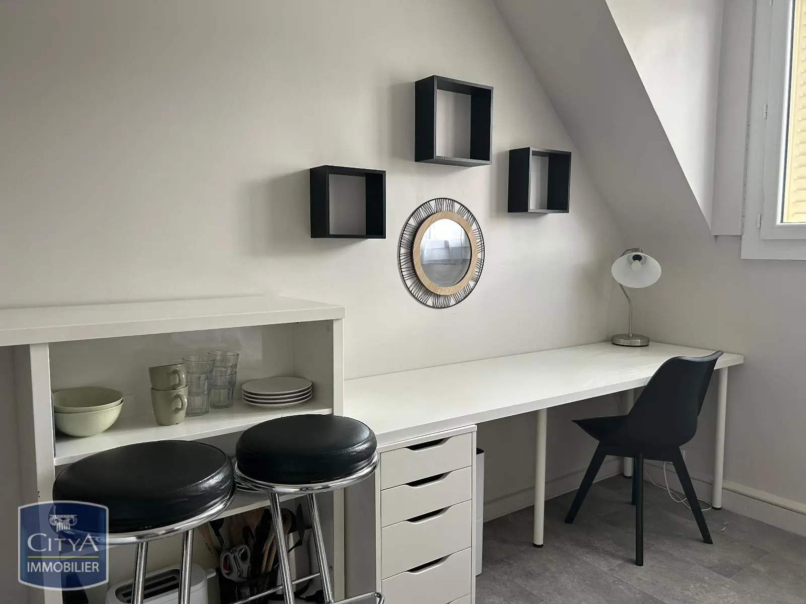 Photo 1 Appartement 1 pièce 14.77m²