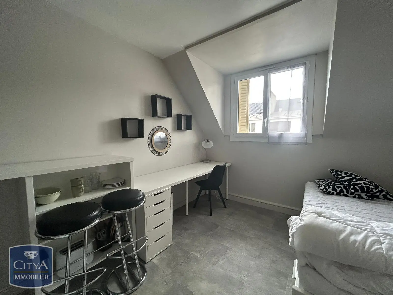 Photo 2 Appartement 1 pièce 14.77m²