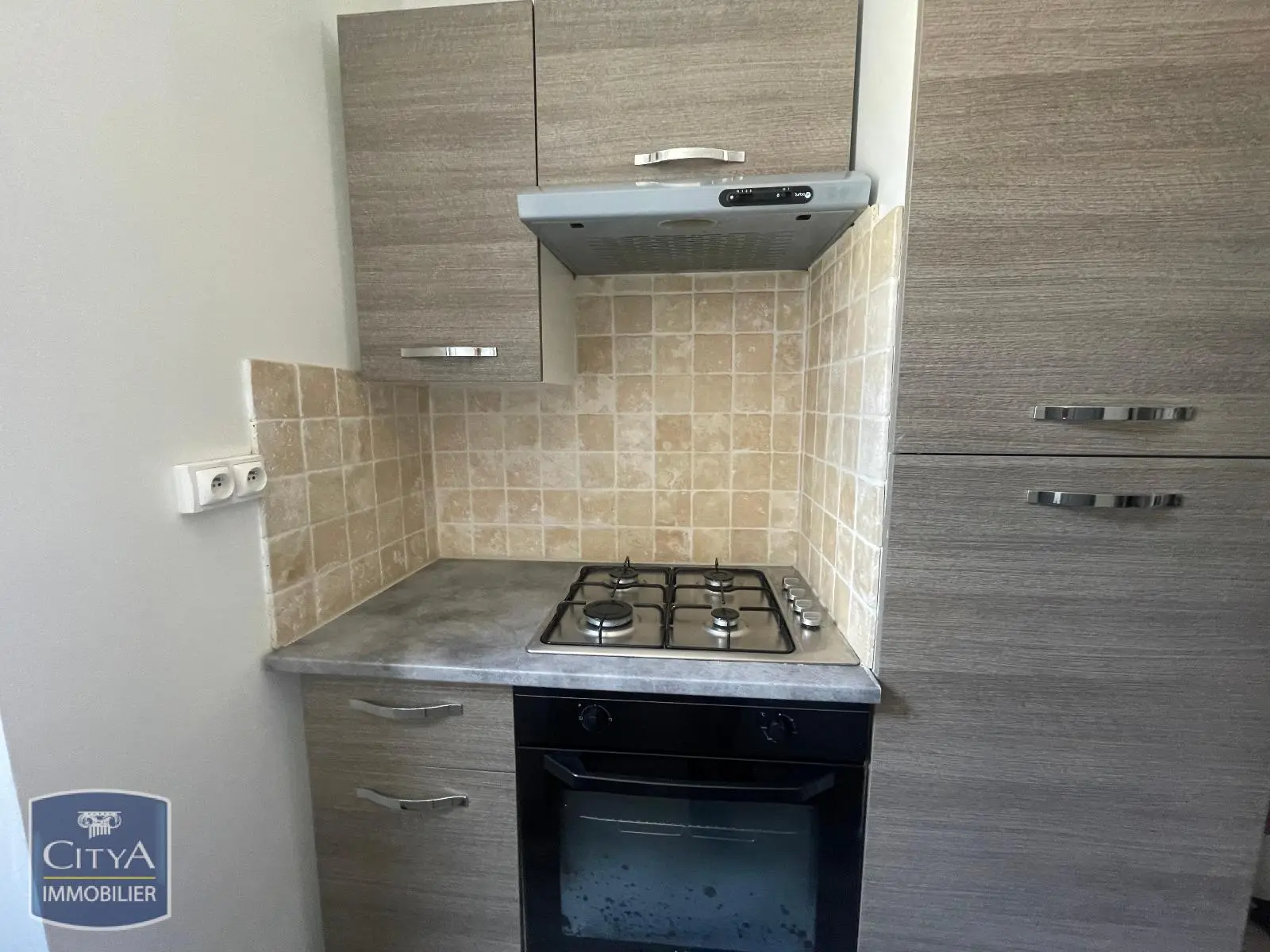 Photo 2 Appartement 1 pièce 19.58m²