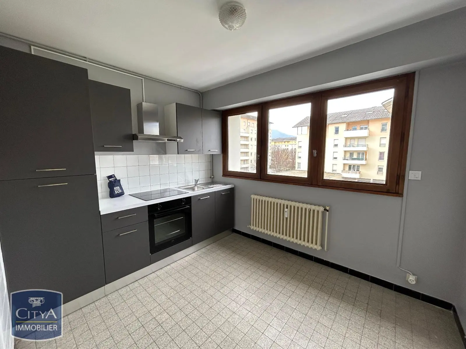 Photo 1 Appartement 1 pièce 32.53m²