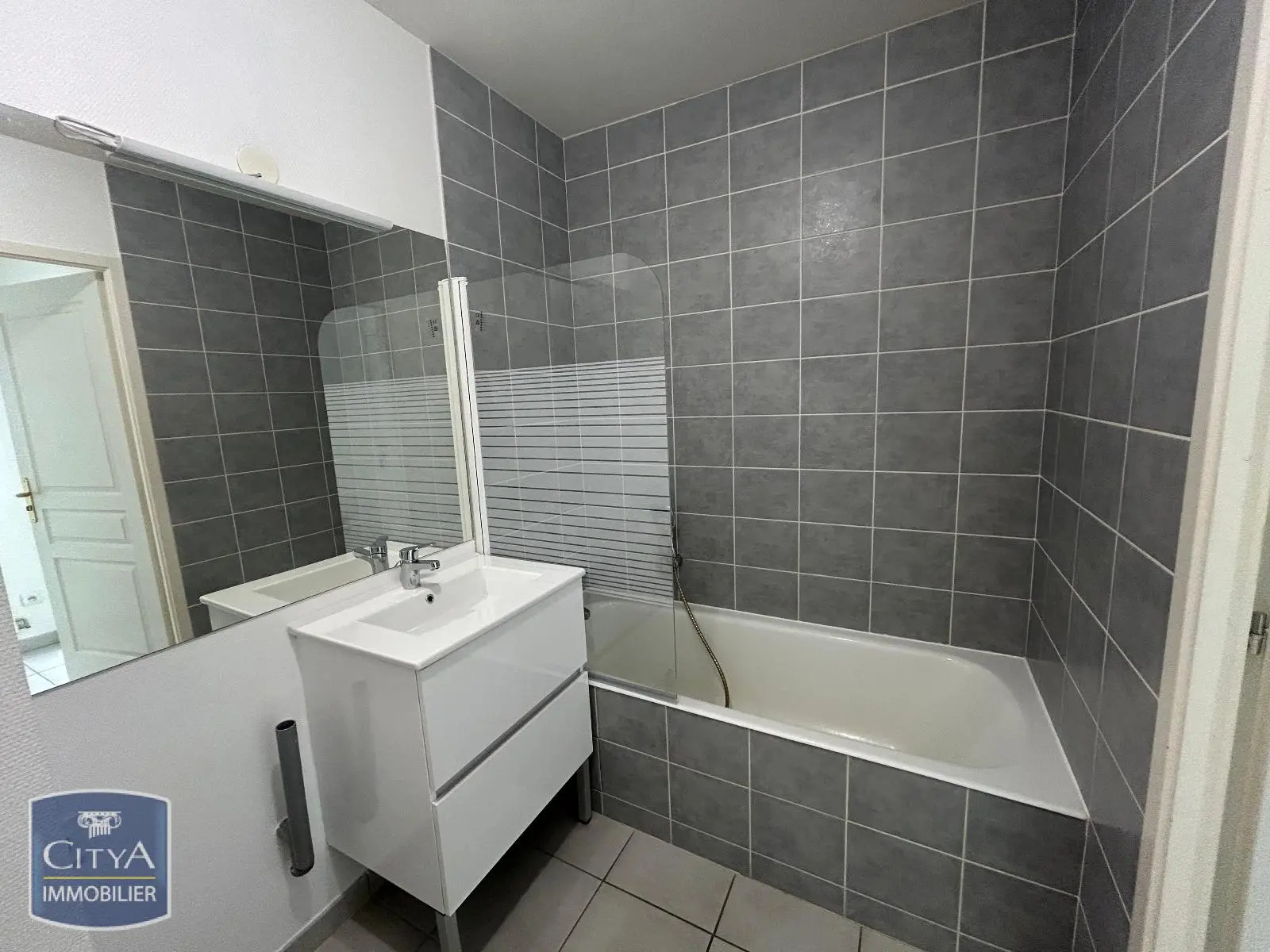 Photo 8 Appartement 1 pièce 27.4m²