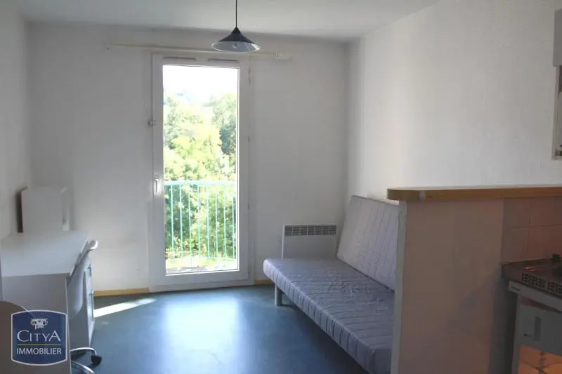 Photo 1 Appartement 1 pièce 18m²