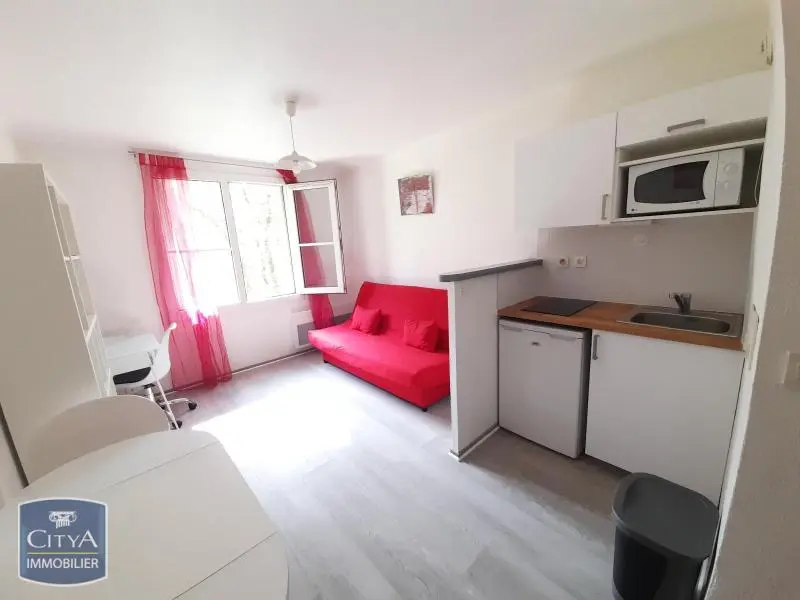 Photo 1 Appartement 1 pièce 18m²