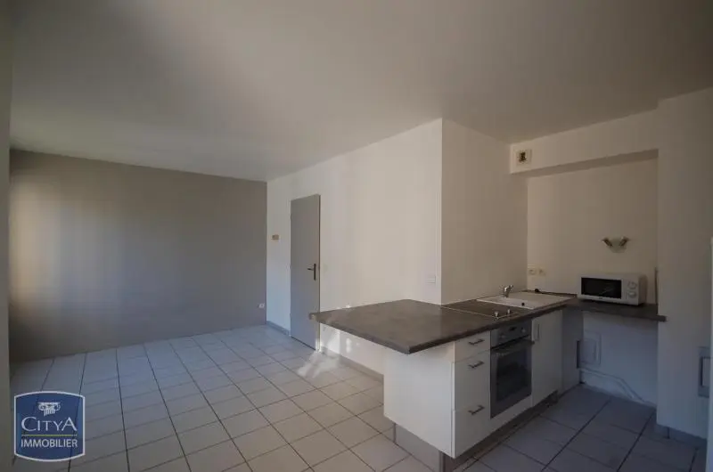 Photo 1 Appartement 1 pièce 27.81m²