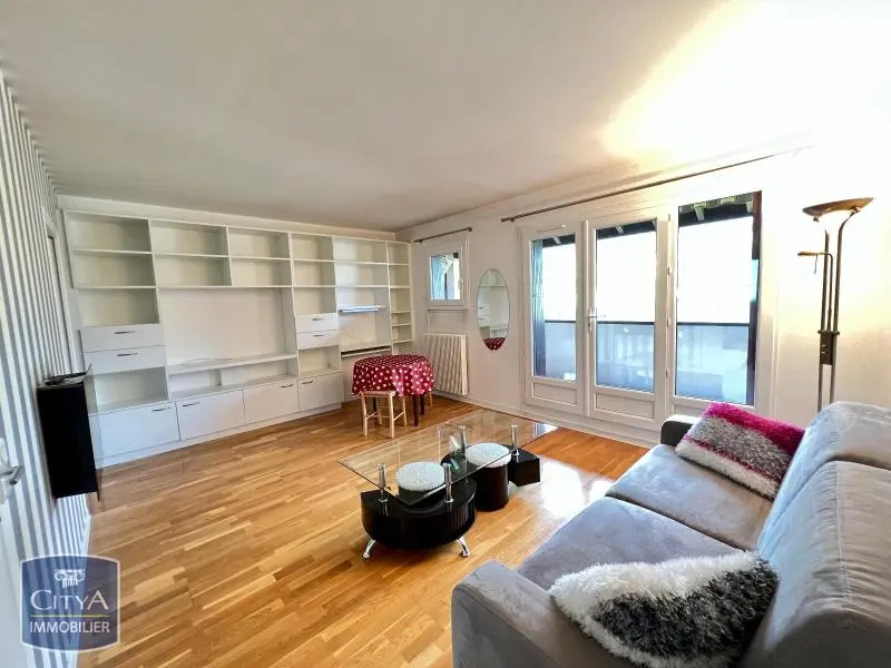 Photo 2 Appartement 1 pièce 29.8m²