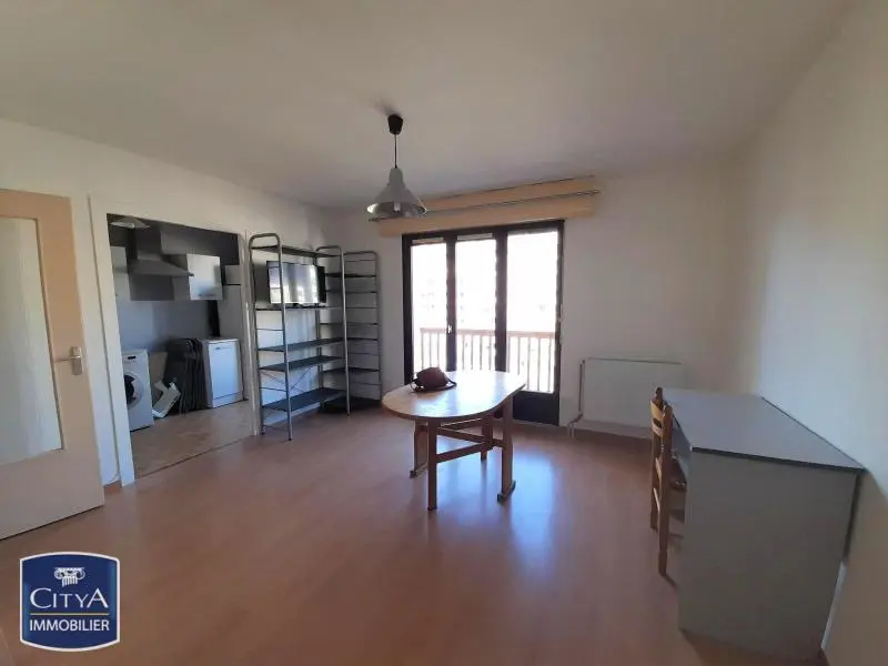 Photo 2 Appartement 1 pièce 32.92m²