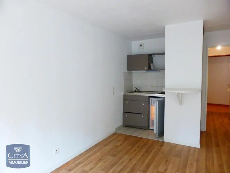 Photo 3 Appartement 1 pièce 21.88m²