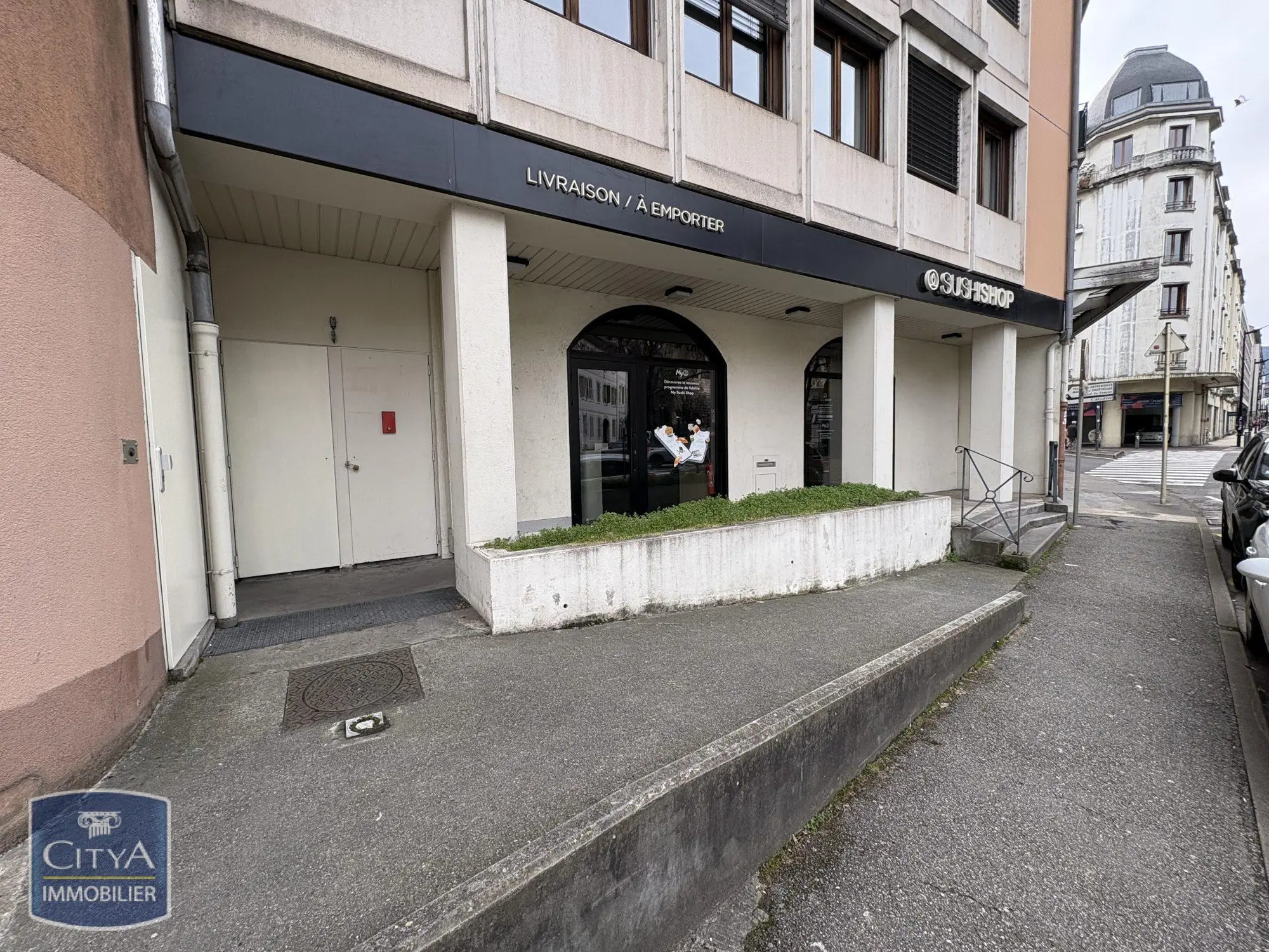 Photo 5 Local Commercial 165m²