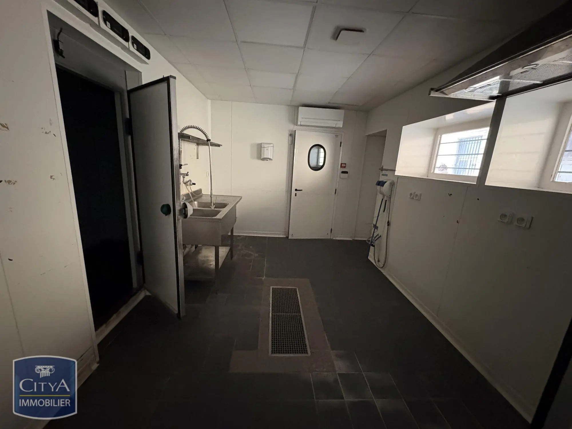 Photo 7 Local Commercial 165m²