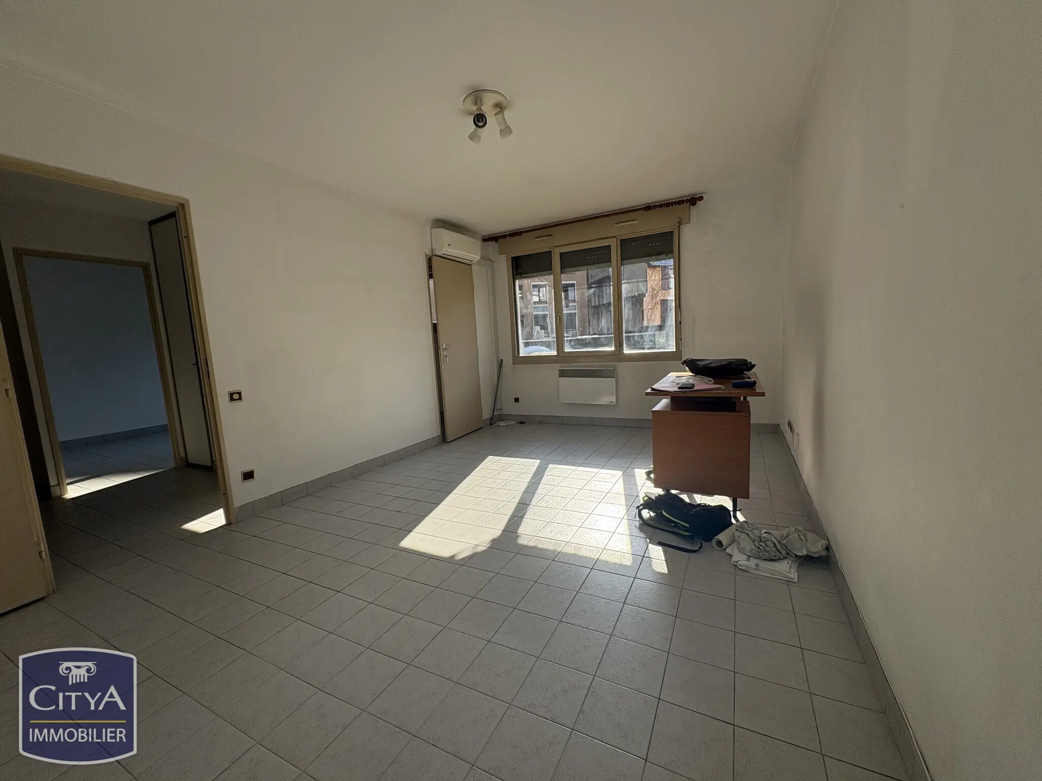 Photo 3 Local Professionnel 46.15m²