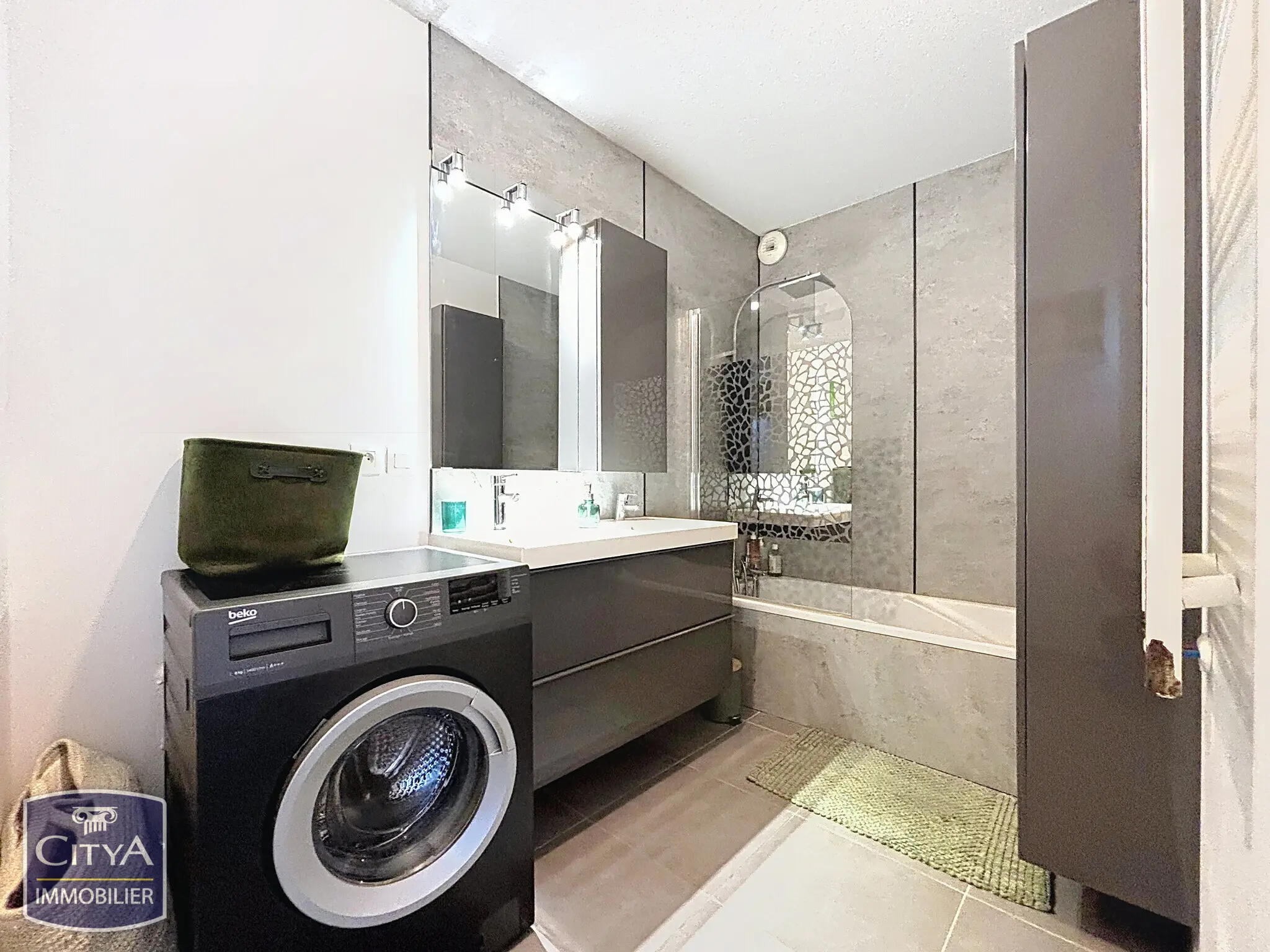 Photo 10 Appartement 4 pièces 93m²