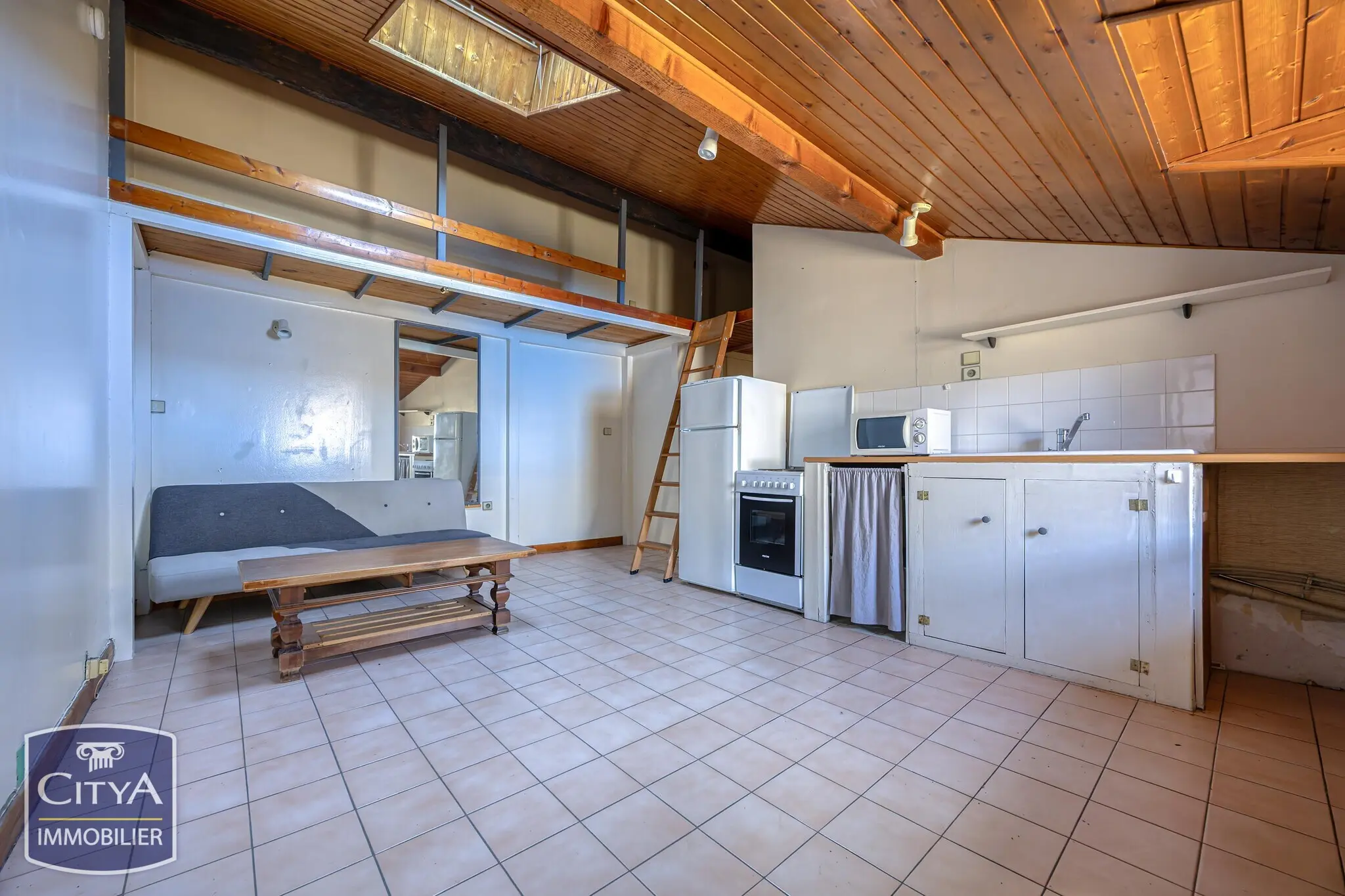 Photo 1 Appartement 1 pièce 23.89m²