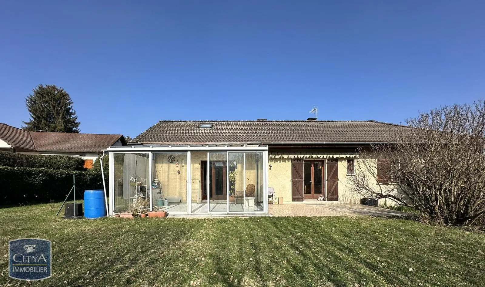 Photo 1 Maison 10 pièces 146m²