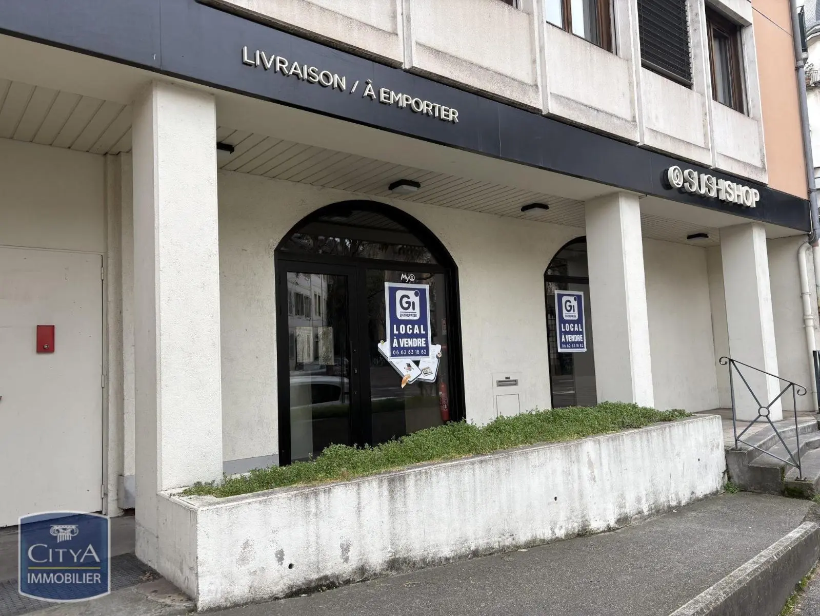 Photo 1 Local Commercial