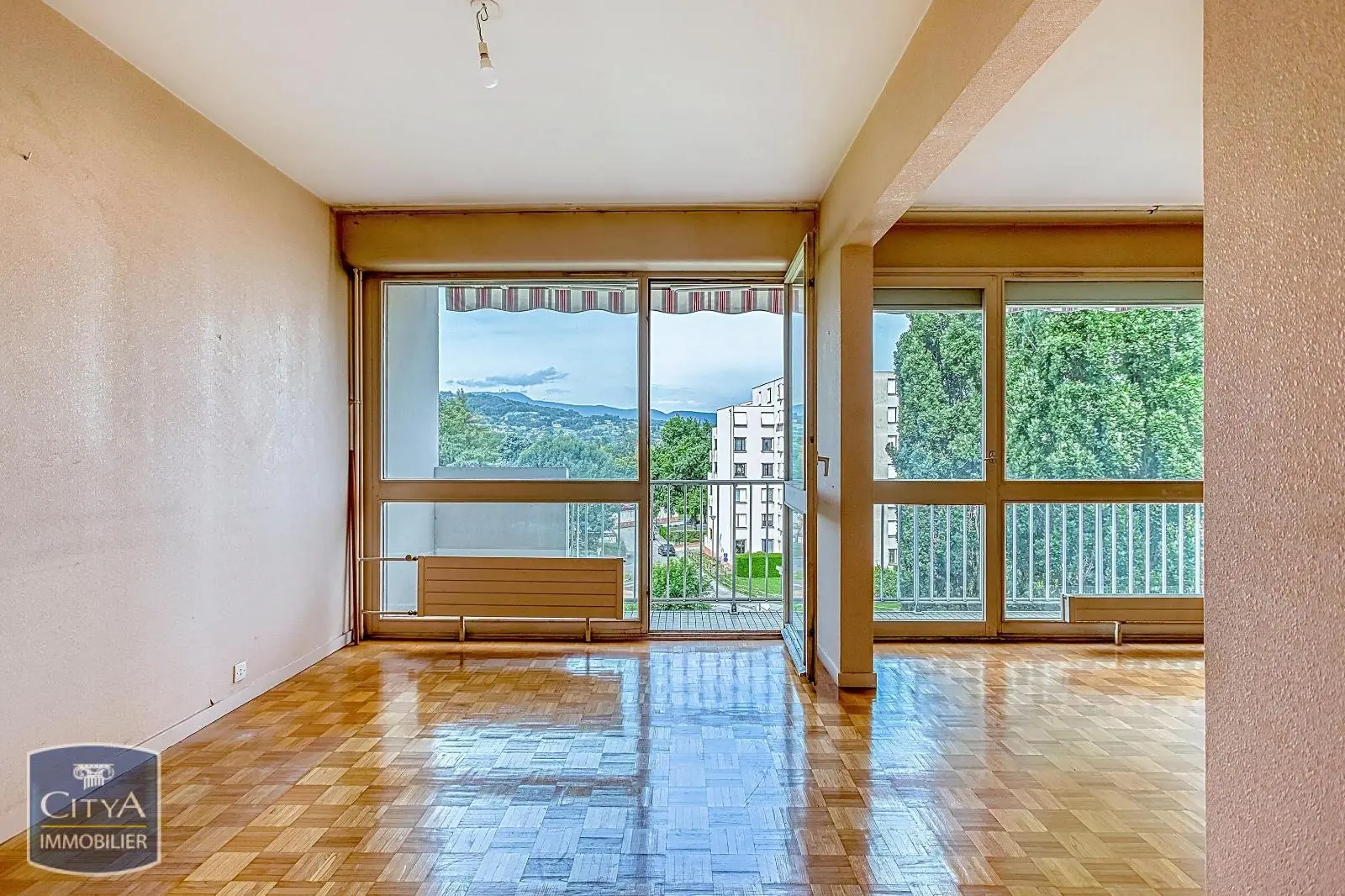 Photo 1 Appartement 4 pièces 81m²