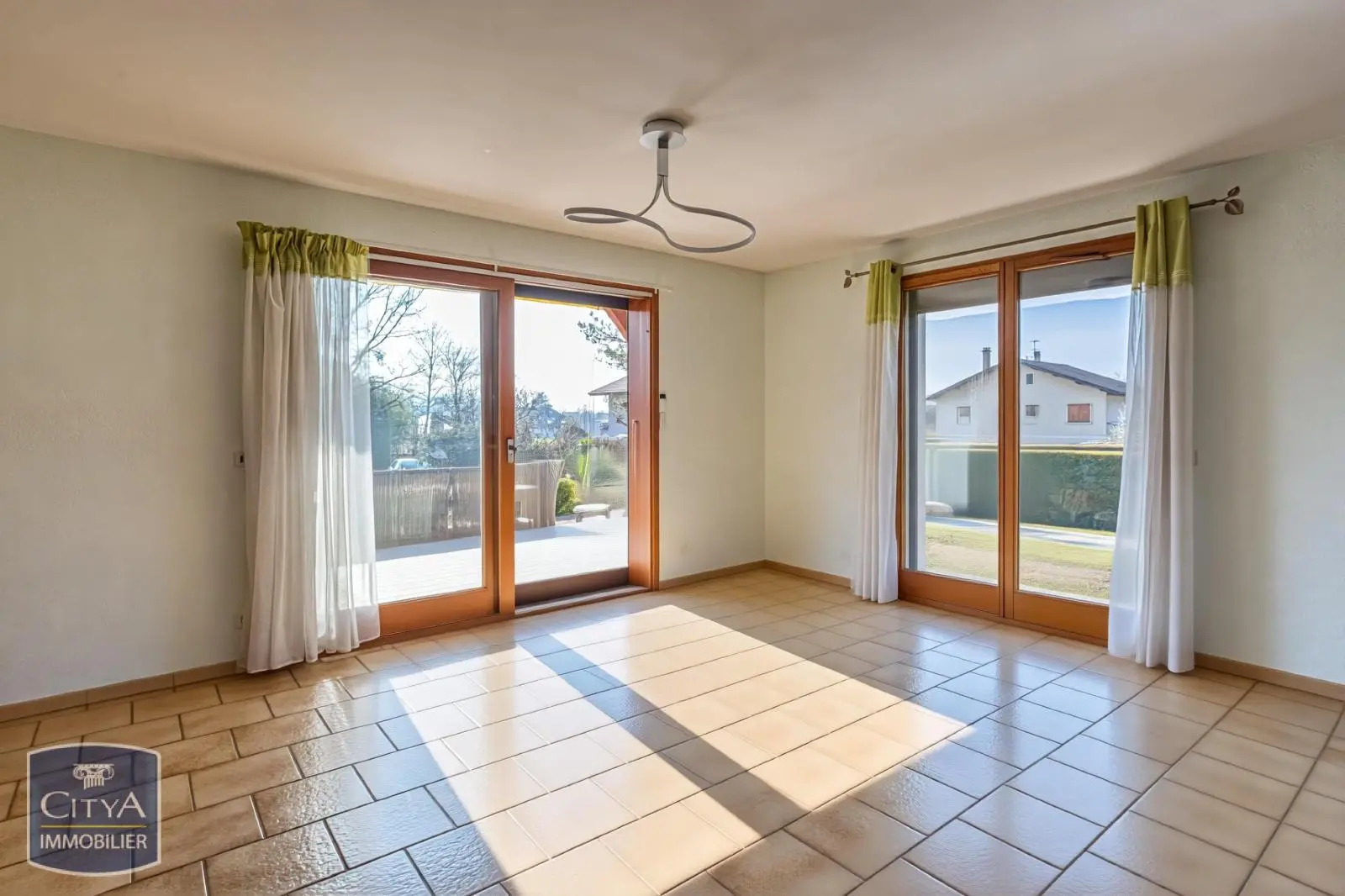 Photo 2 Maison 7 pièces 197m²