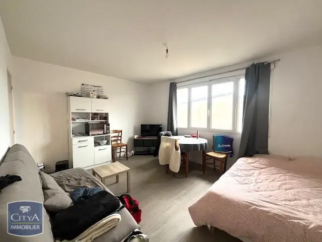 Photo 1 Appartement 1 pièce 24m²