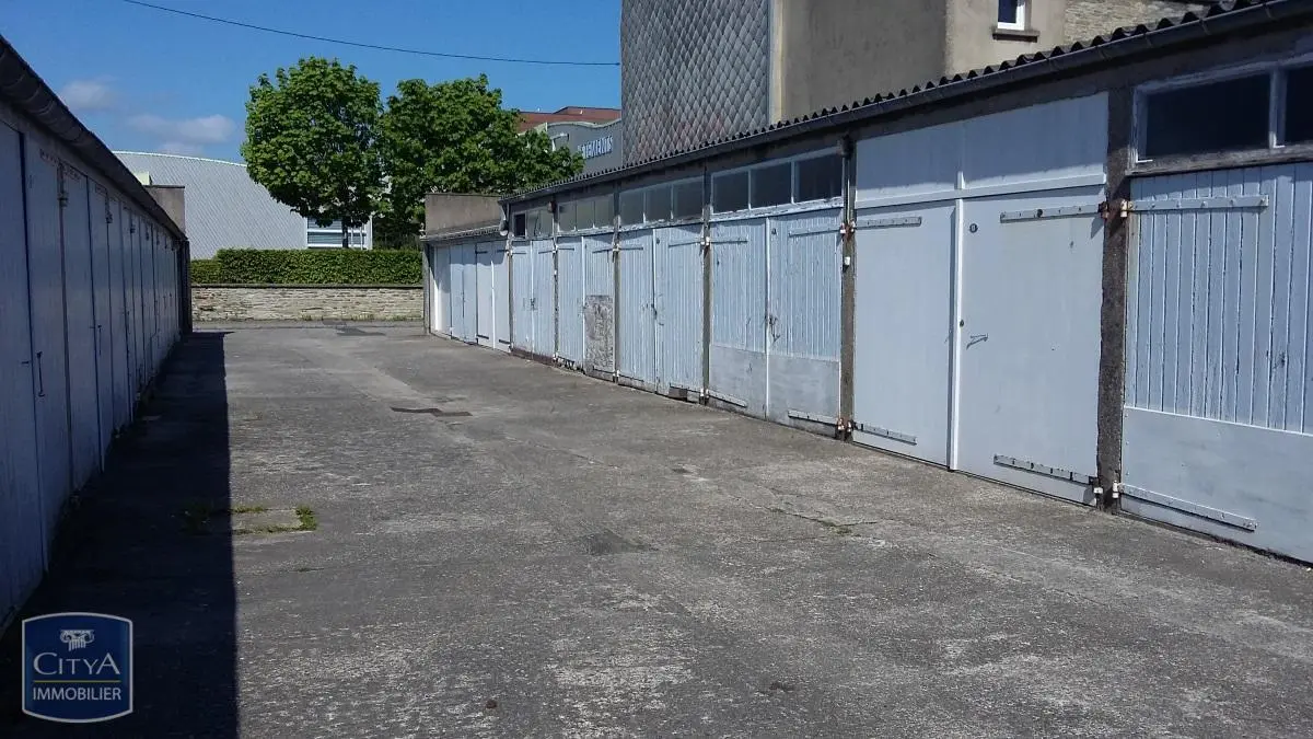 Photo 1 Parking