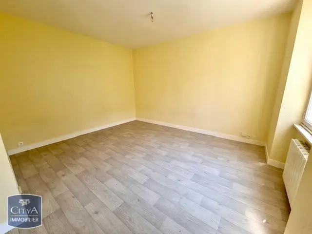 Photo 2 Appartement 1 pièce 28.49m²