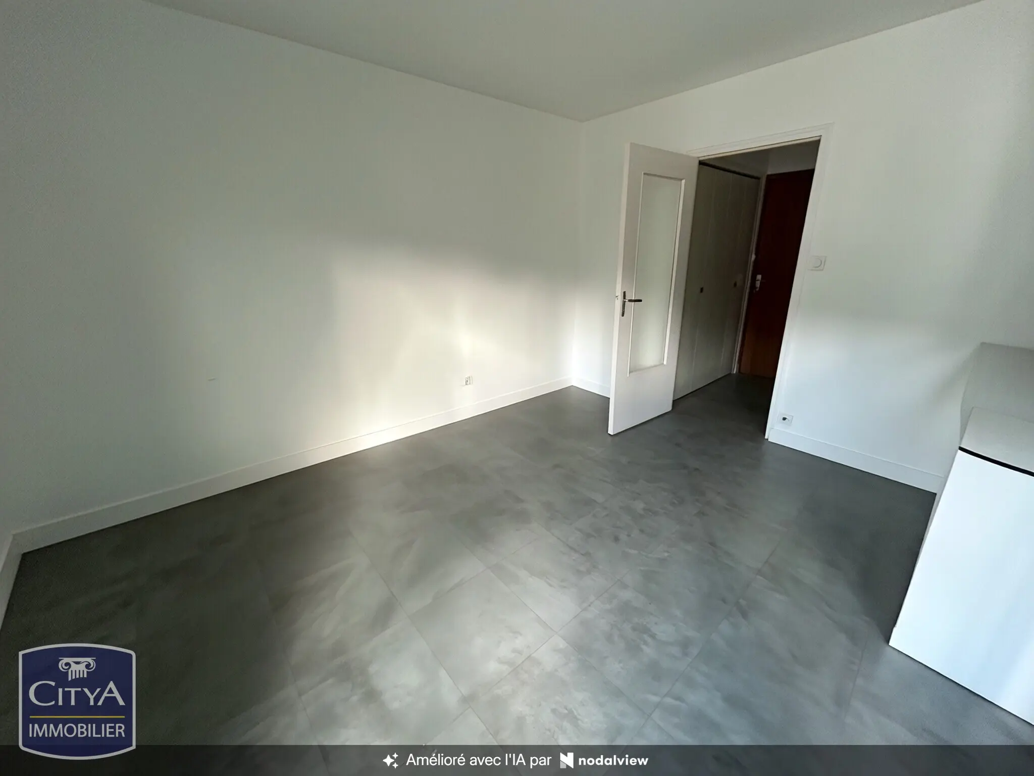 Photo 2 Appartement 1 pièce 24.7m²