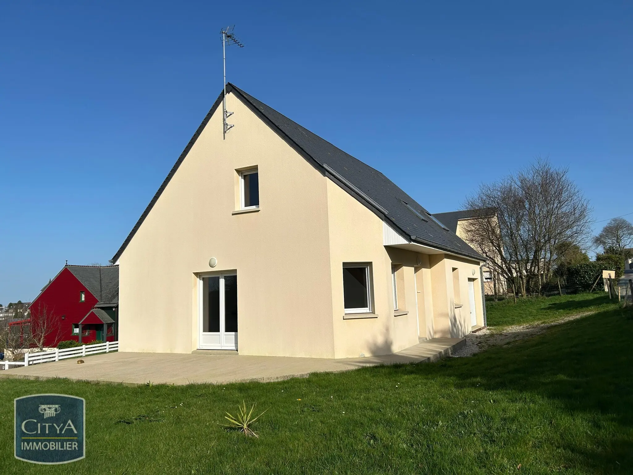 Photo 1 Maison 5 pièces 105m²