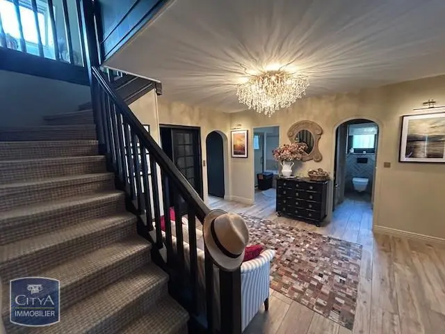 Photo 6 Maison 6 pièces 226m²