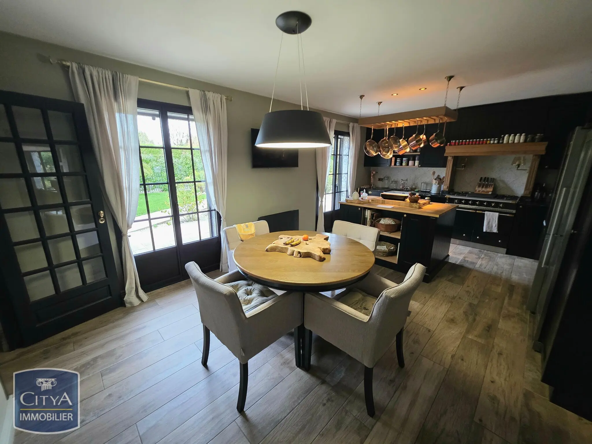 Photo 7 Maison 6 pièces 226m²