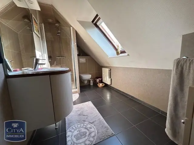 Photo 11 Maison 6 pièces 220m²