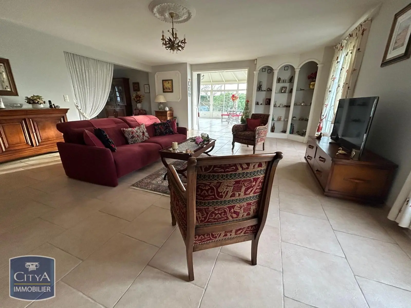 Photo 3 Maison 6 pièces 220m²