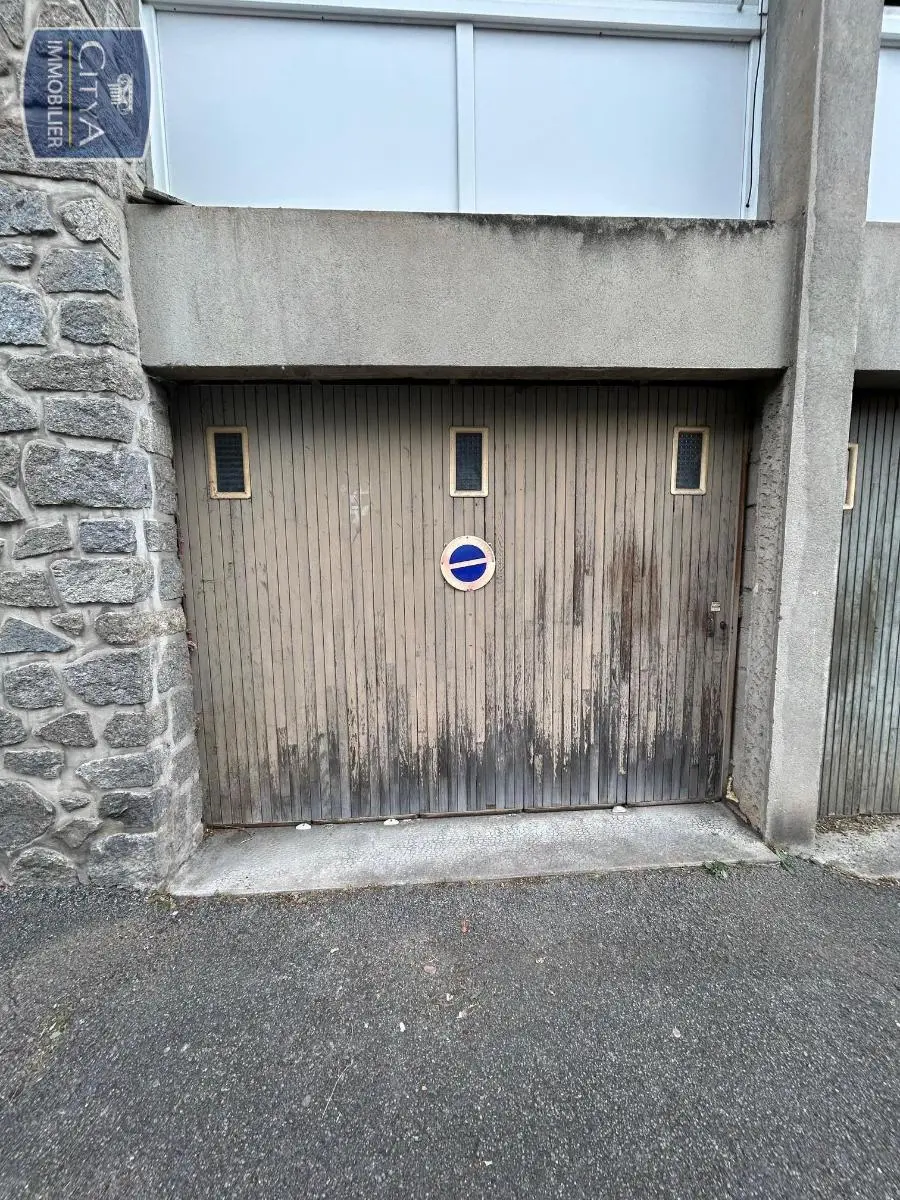 Photo 1 Parking