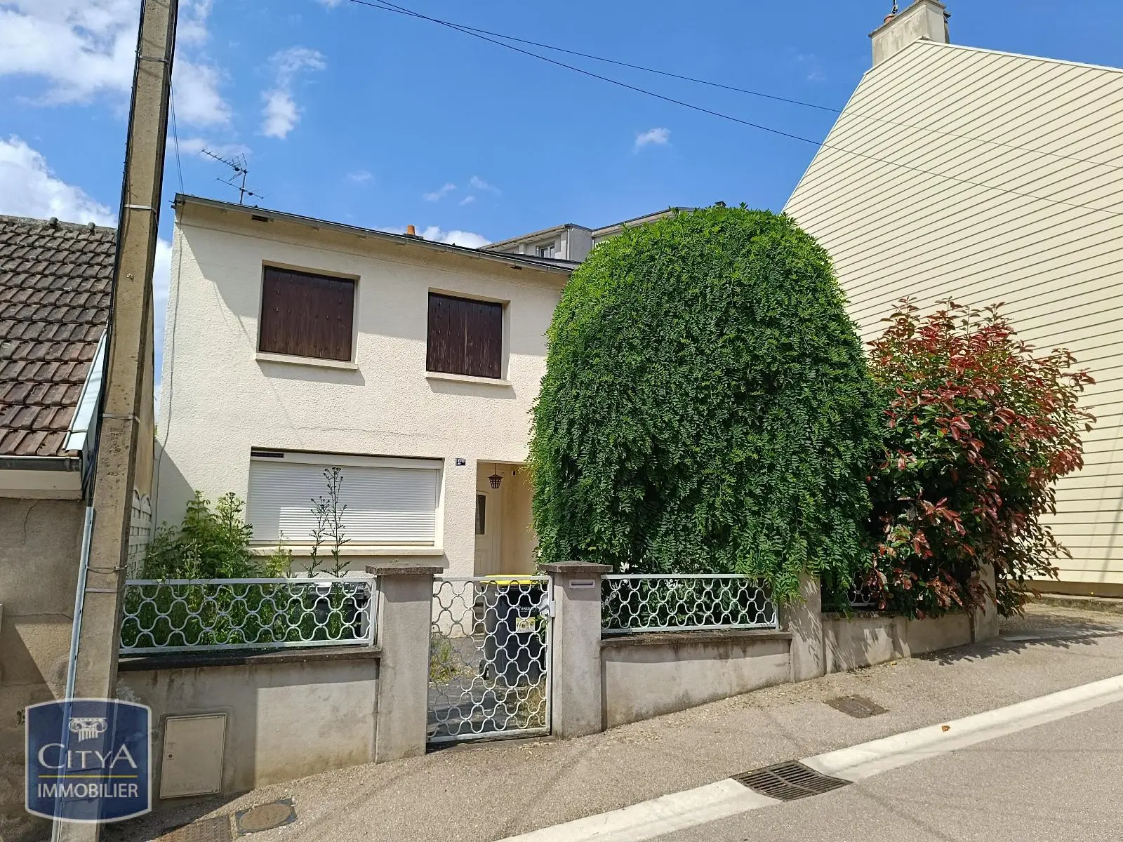 Photo 1 Maison 7 pièces 177m²