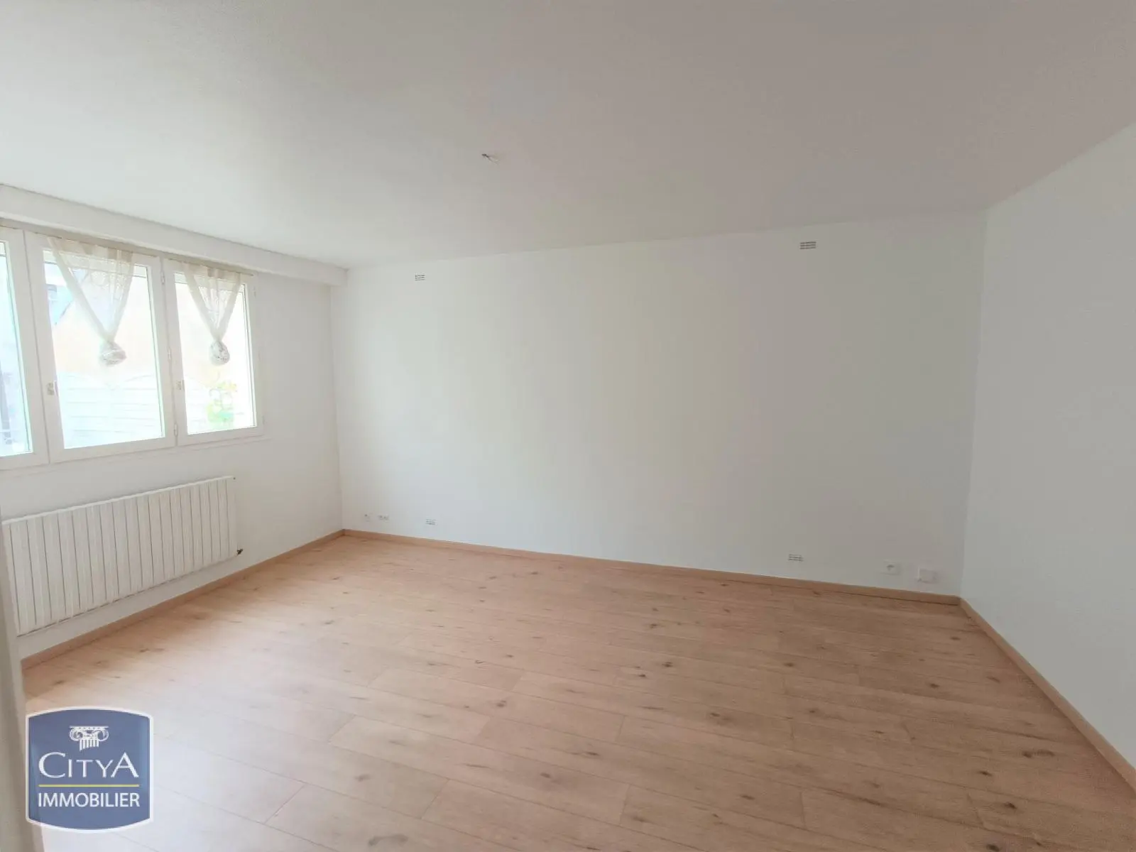 Photo 2 Maison 7 pièces 177m²