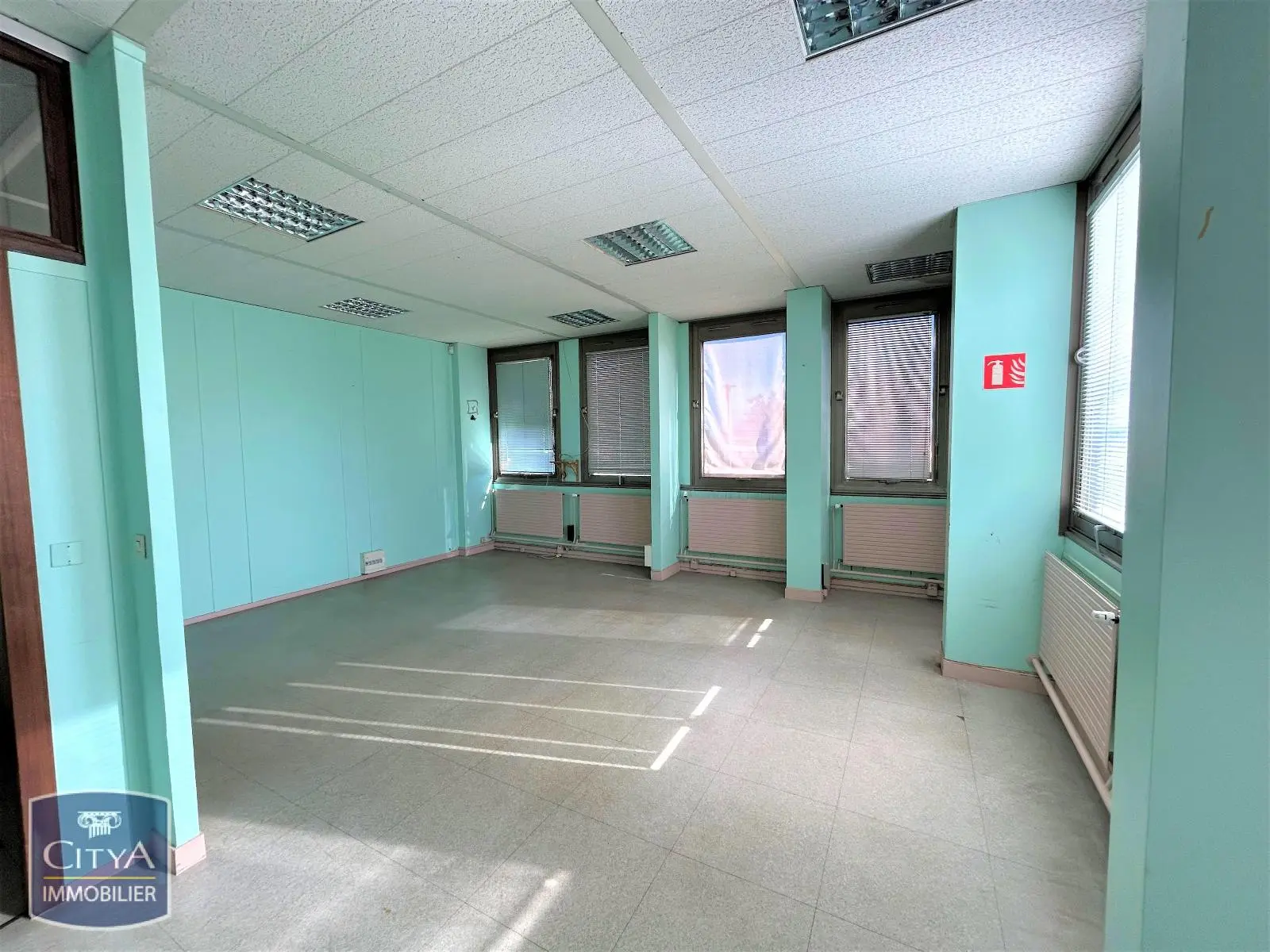 Photo 3 Local Professionnel 111m²