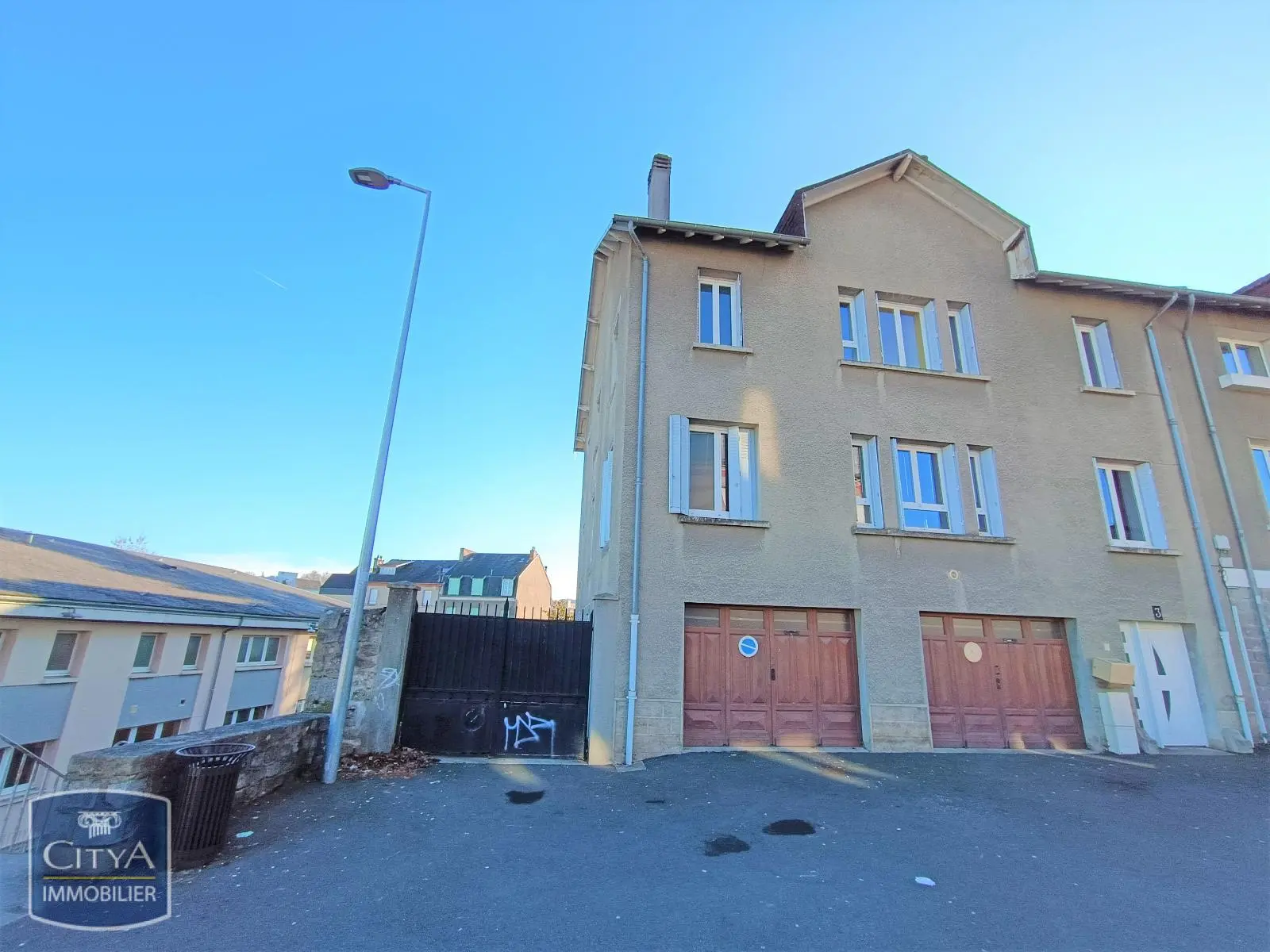 Photo 2 Maison 7 pièces 230m²