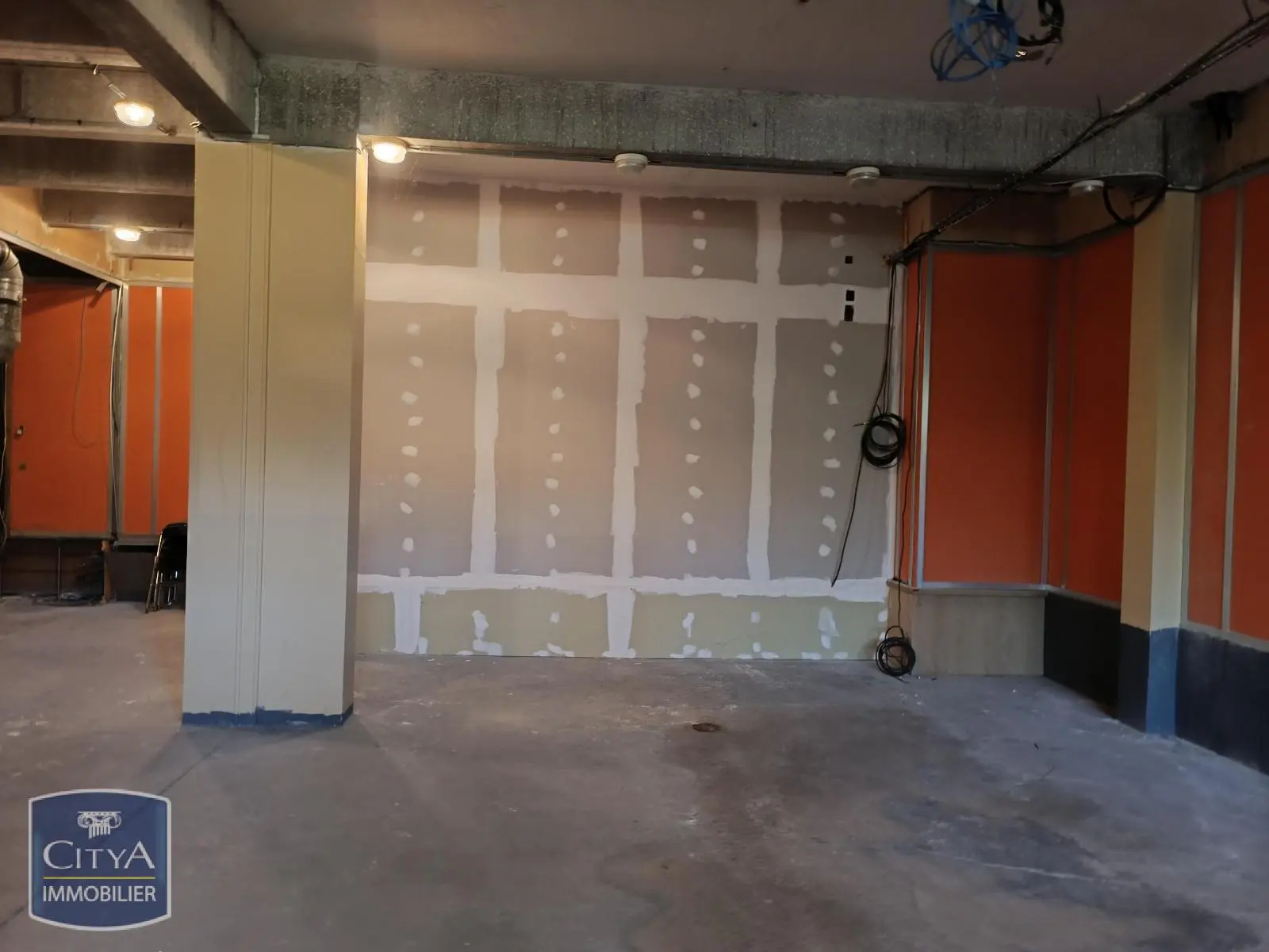 Photo 16 Local Commercial 448m²
