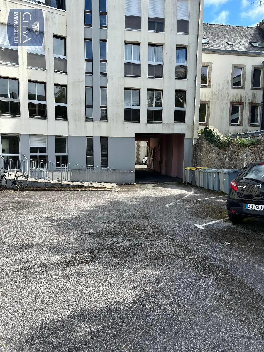 Photo 3 Parking
